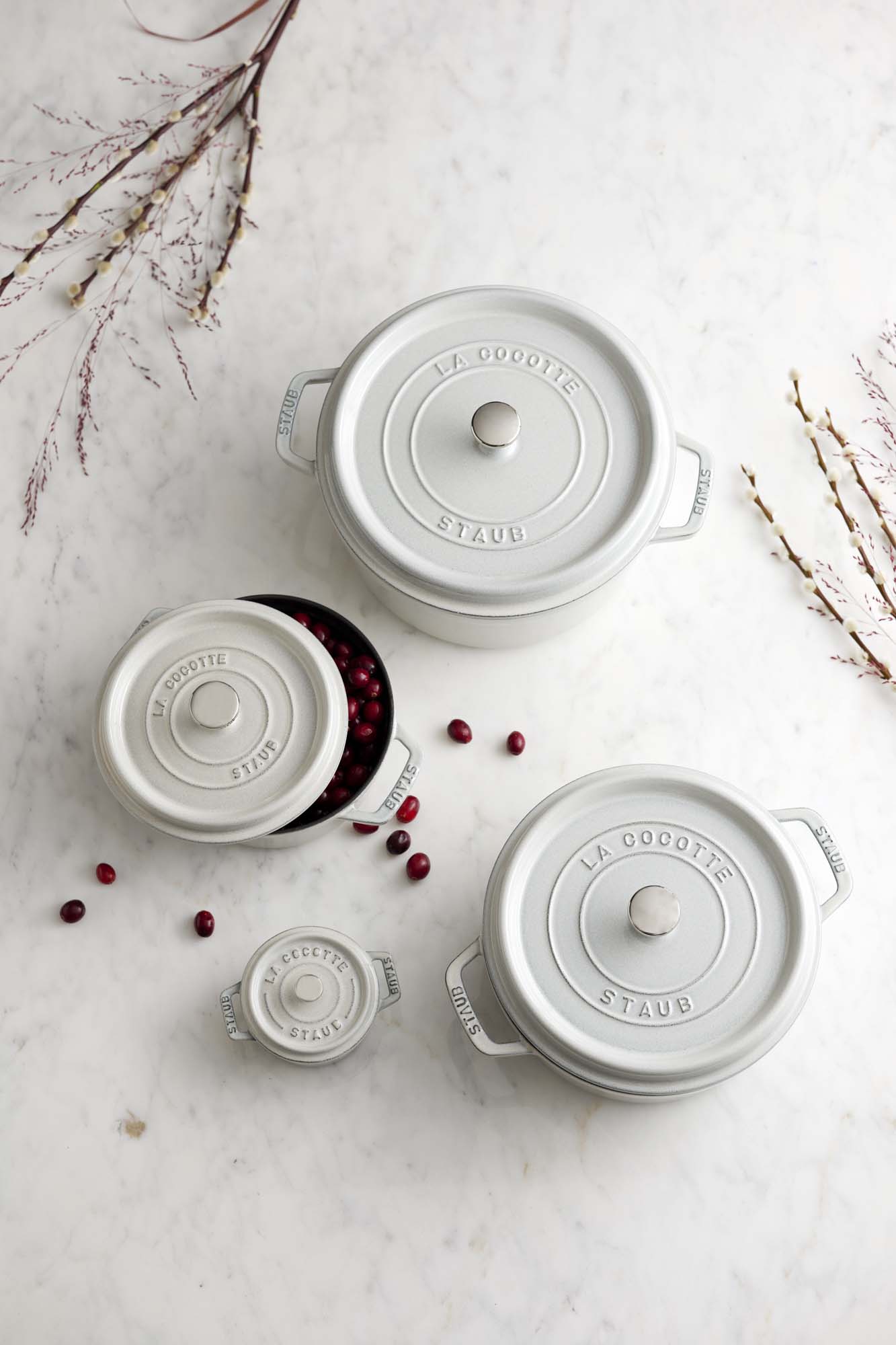 Staub Cast Iron 5.5-qt Round Cocotte, Dutch Oven - White Truffle