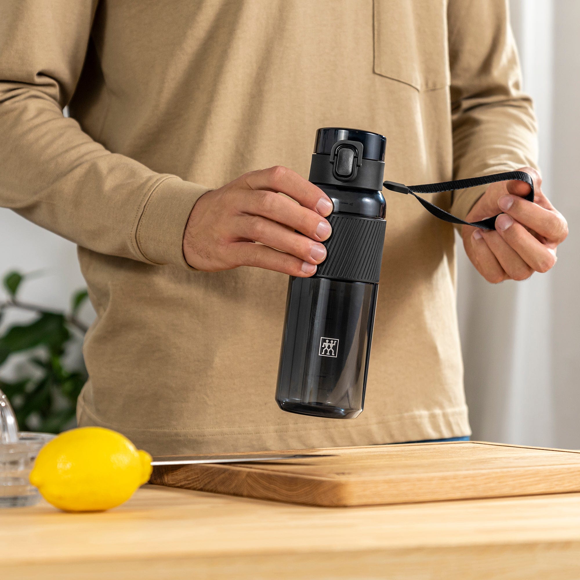 Zwilling Tritan 24-ounce Water Bottle - Black