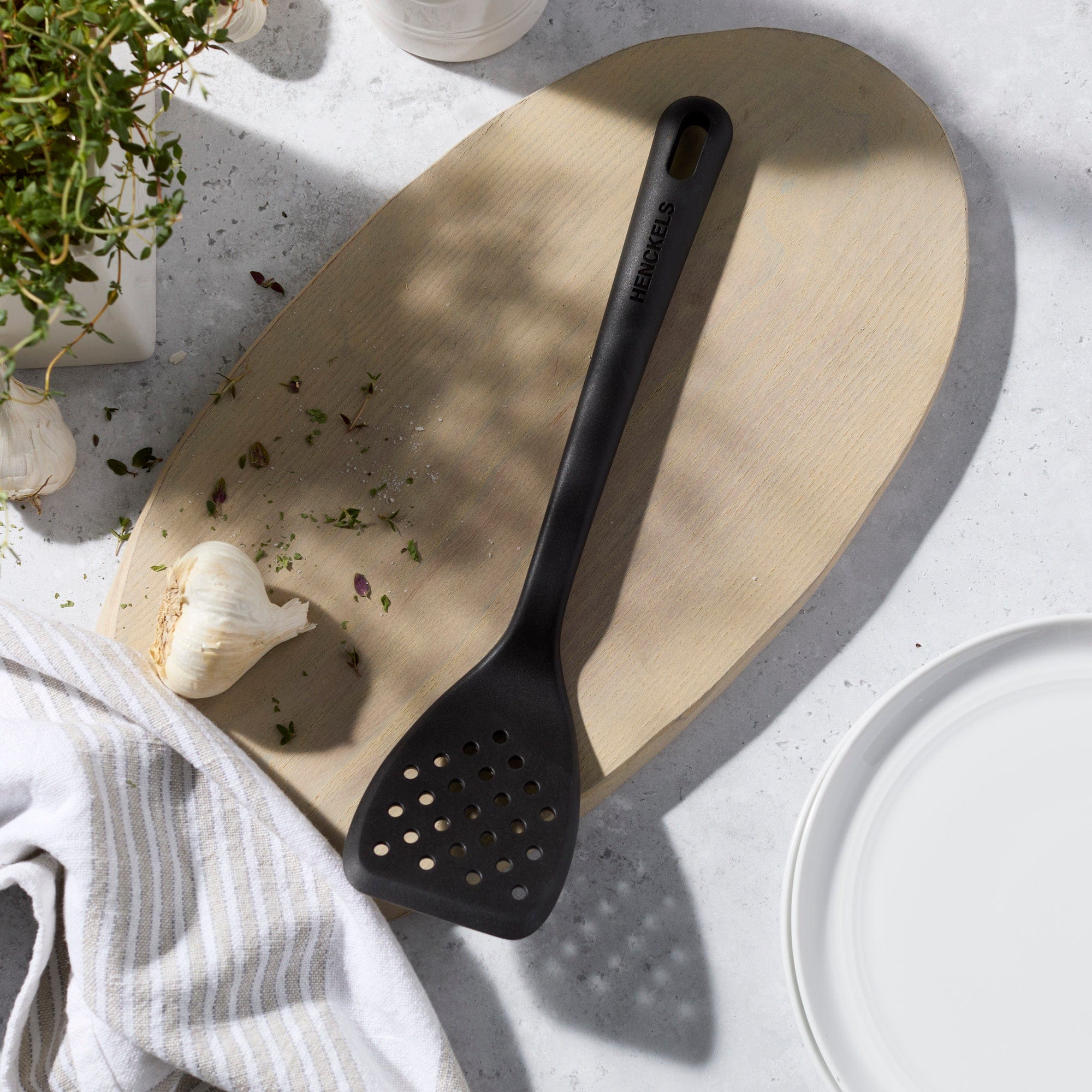 Henckels Silicone Onyx Fry Pan Turner, BPA-Free Cooking Utensil