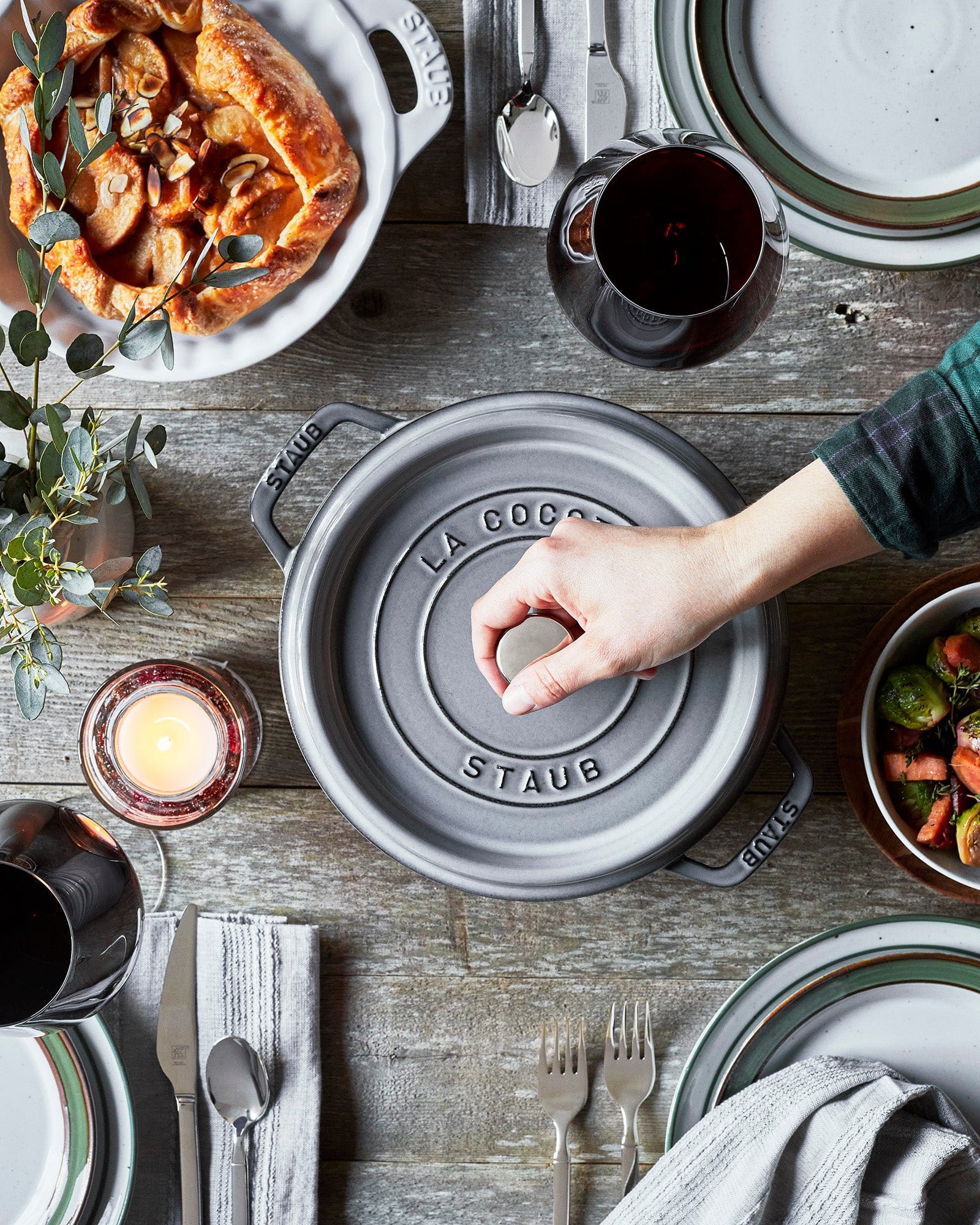 Staub Cast Iron 4-qt Round Cocotte, Dutch Oven - Graphite Grey