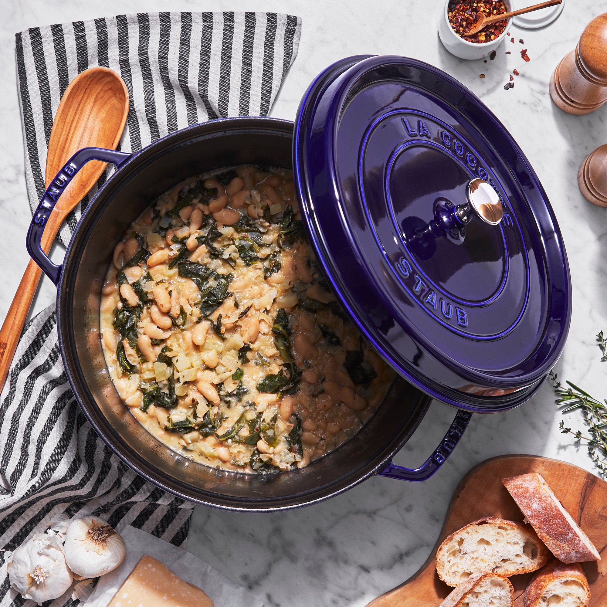 Staub Cast Iron 7-qt Round Cocotte, Dutch Oven - Dark Blue