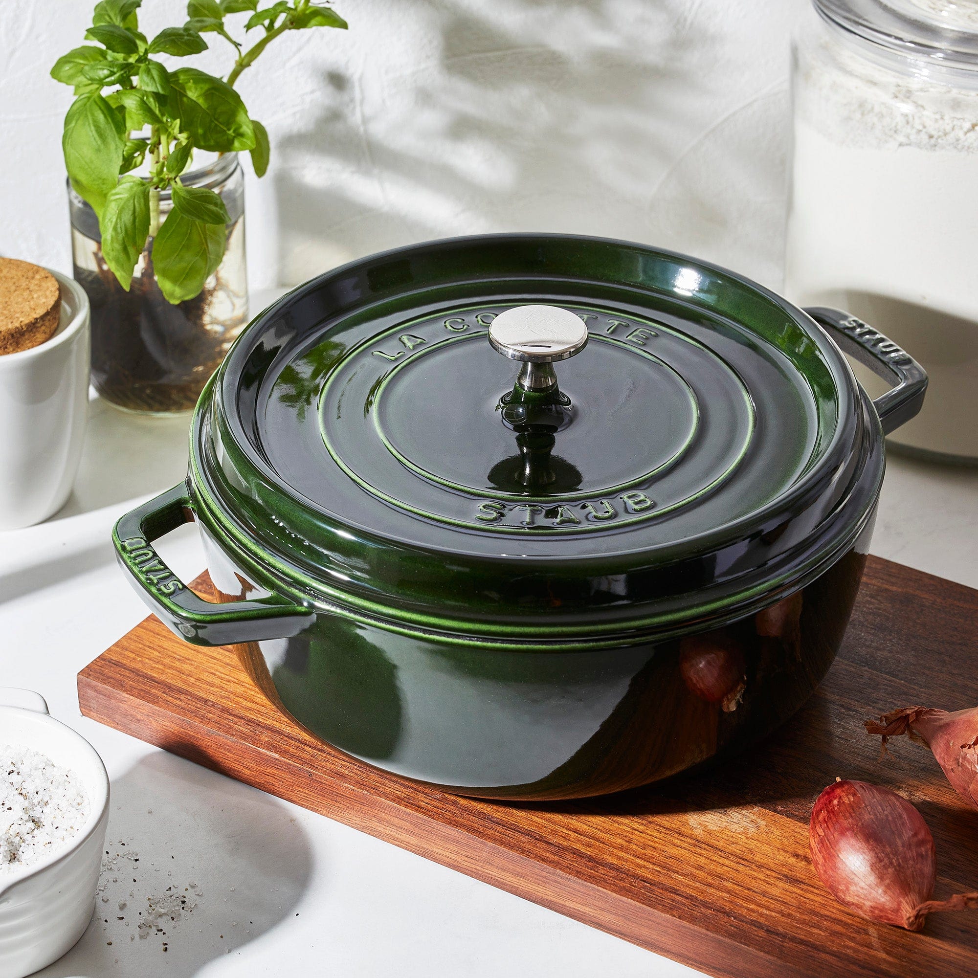 Staub Cast Iron 5.5-qt Round Cocotte, Dutch Oven - Basil