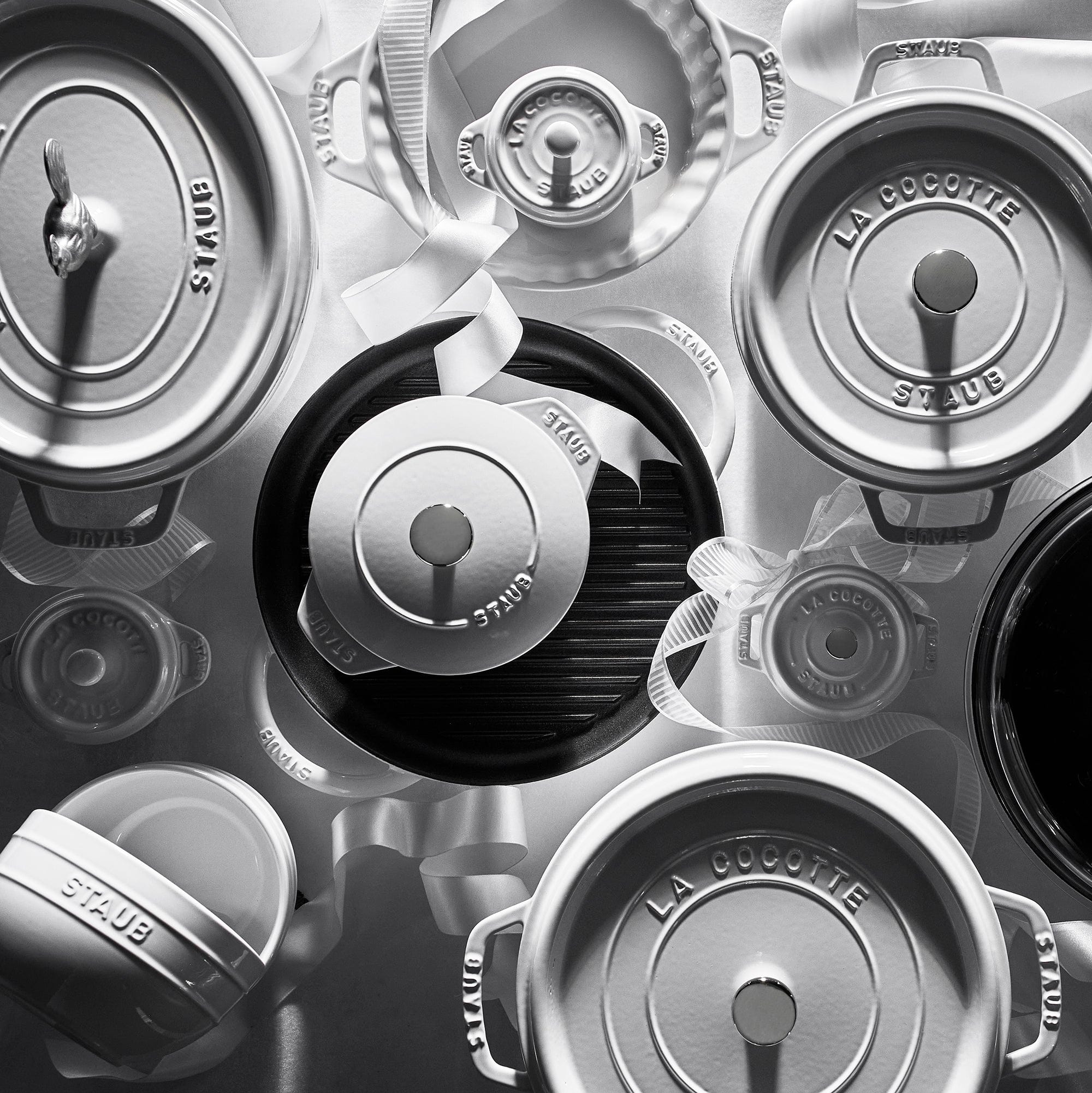 Staub Cast Iron 5.75-qt Coq au Vin Oval Cocotte, Dutch Oven - White