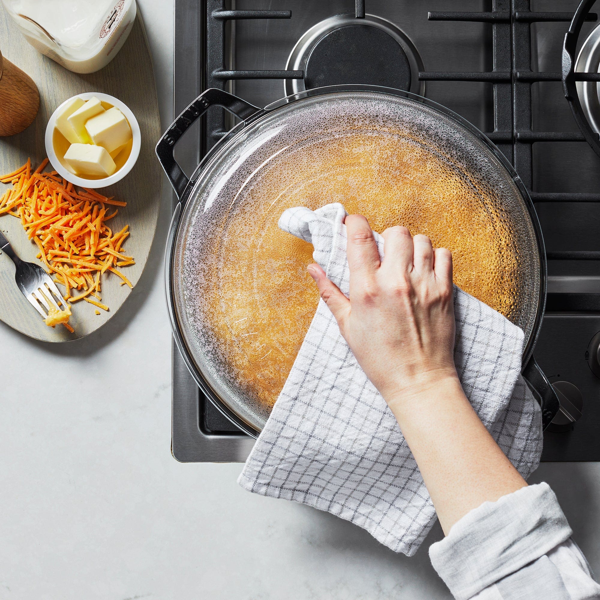 Staub Cast Iron 3.5-qt Braiser with Glass Lid - White