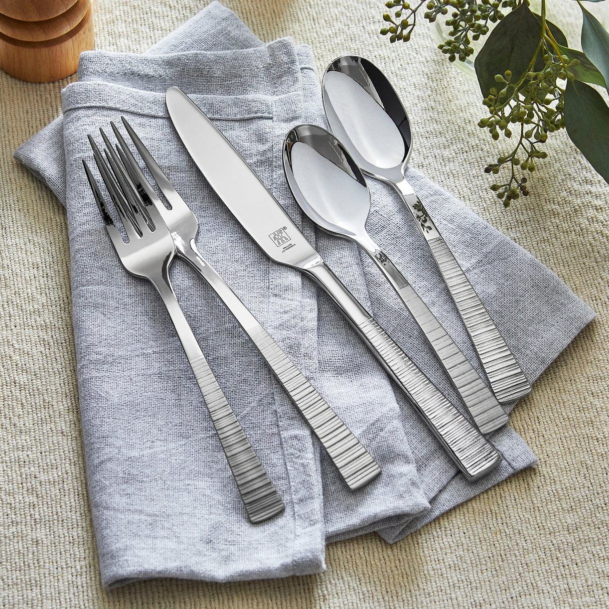 Zwilling Kingwood 42-pc 18/10 Stainless Steel Flatware Set