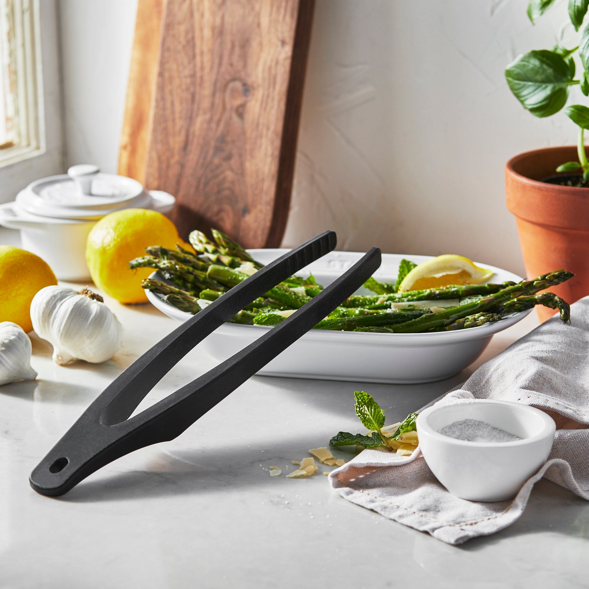 Staub Silicone Tongs, BPA-Free Cooking Utensil