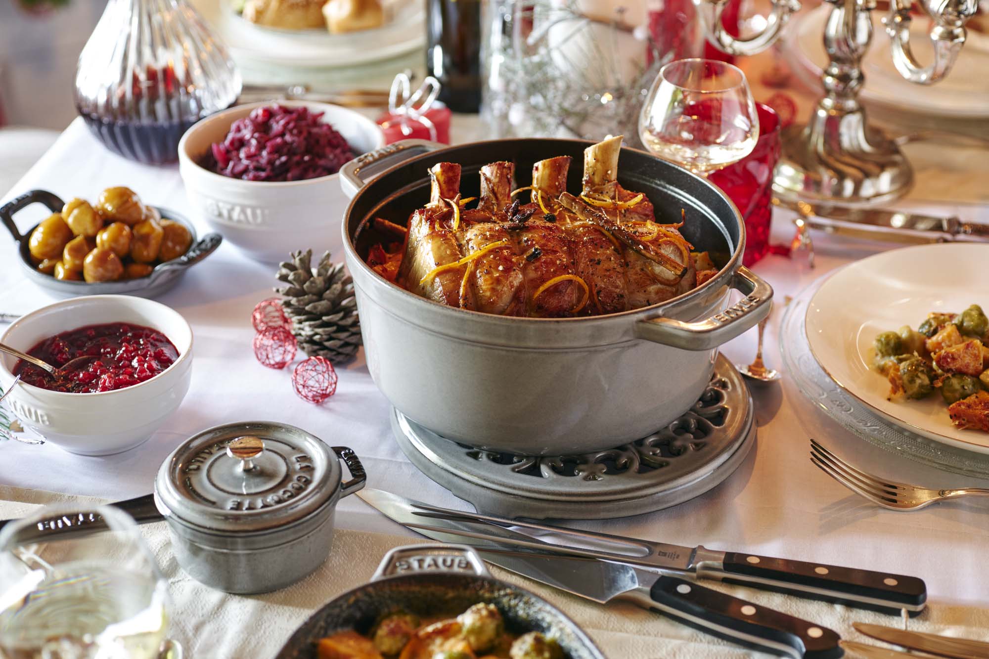 Staub Cast Iron 5.5-qt Round Cocotte, Dutch Oven - Graphite Grey