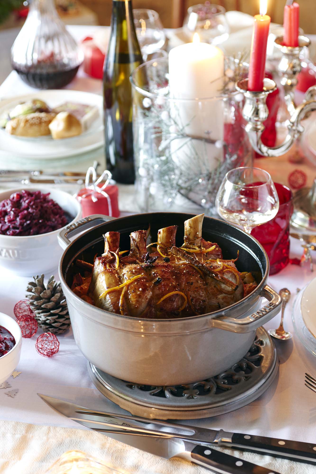 Staub Cast Iron 7-qt Round Cocotte, Dutch Oven - Graphite Grey