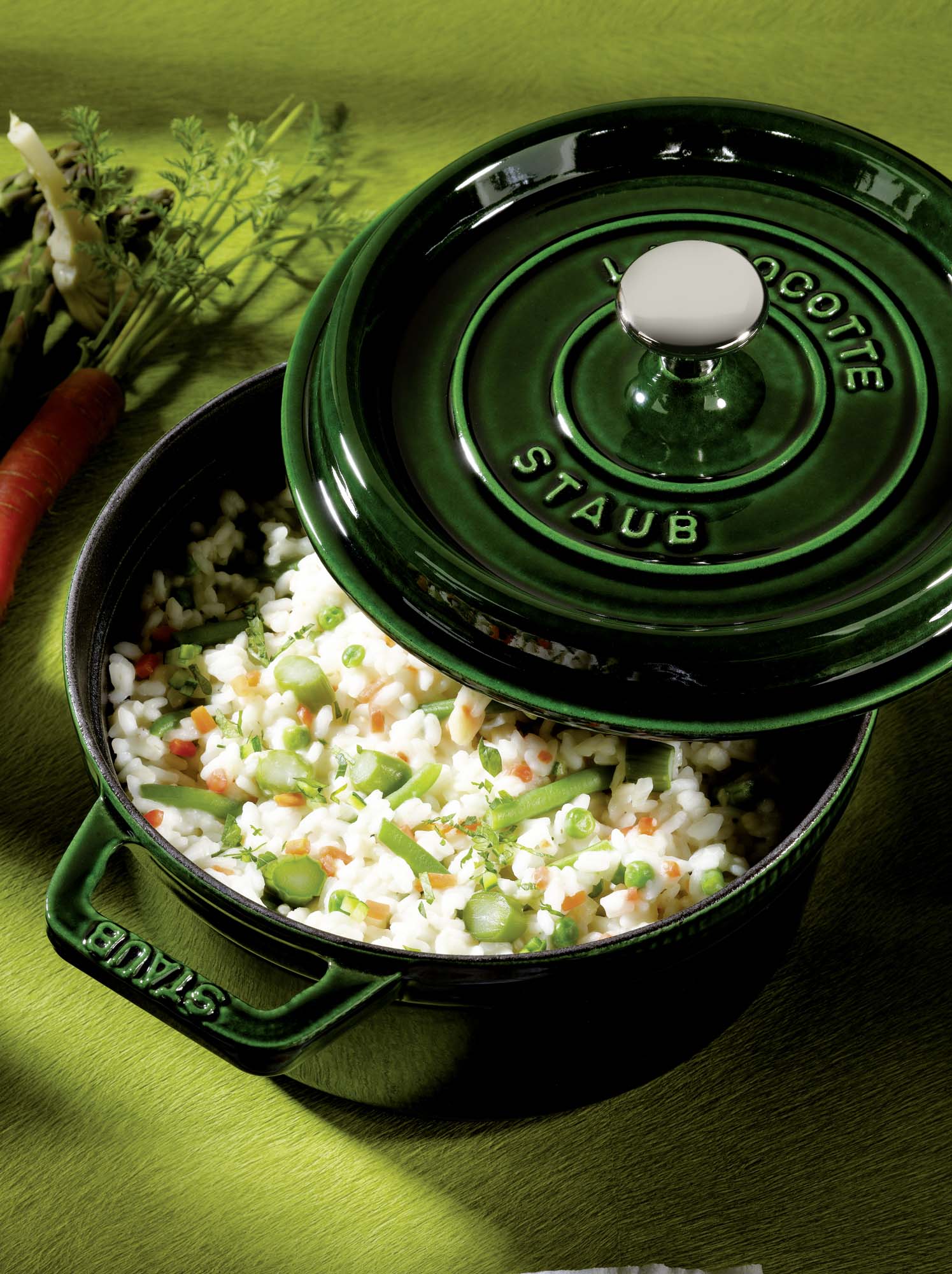 Staub Cast Iron 2.75-qt Round Cocotte, Dutch Oven - Basil