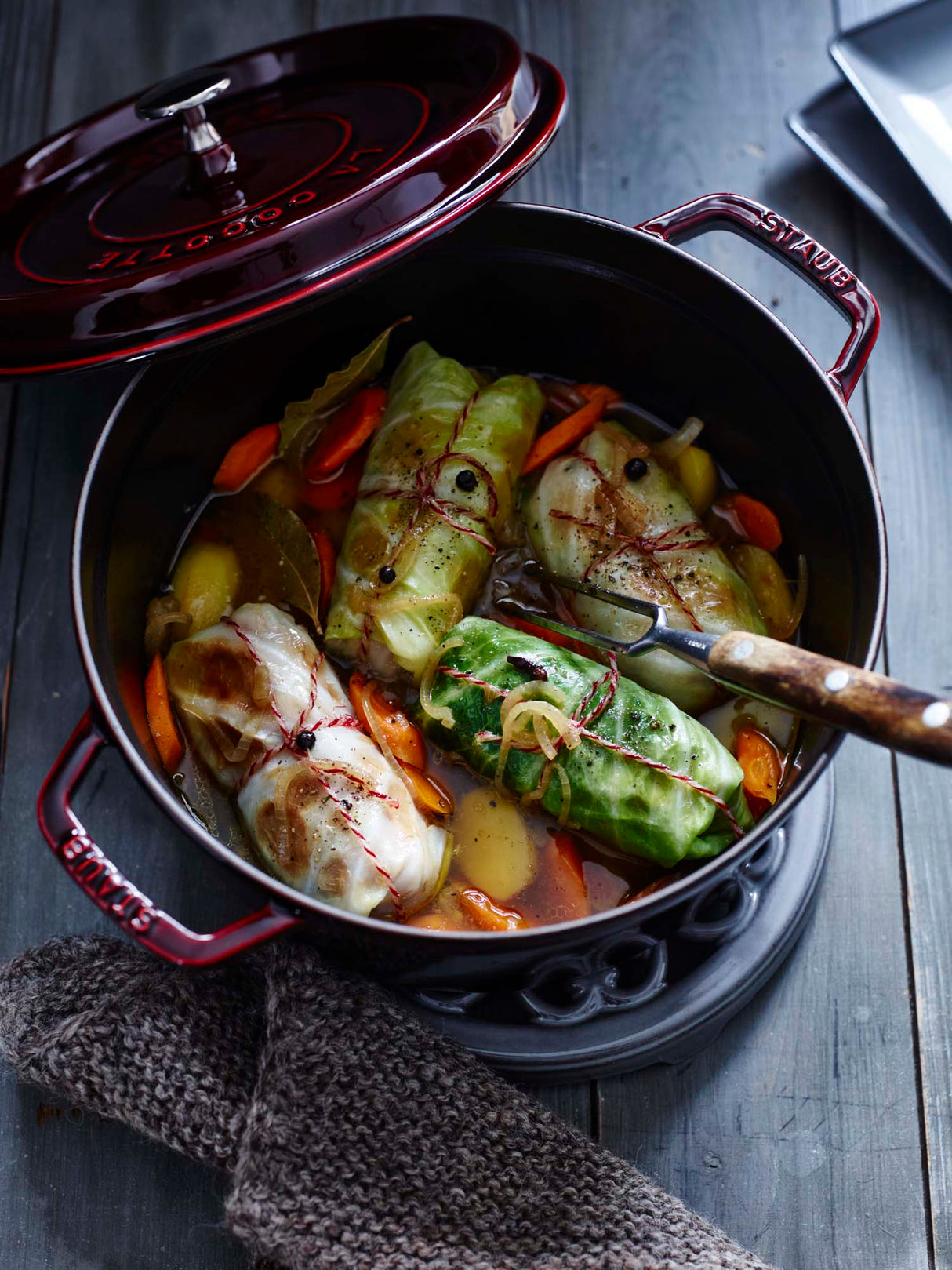 Staub Cast Iron 5.5-qt Round Cocotte, Dutch Oven - Grenadine
