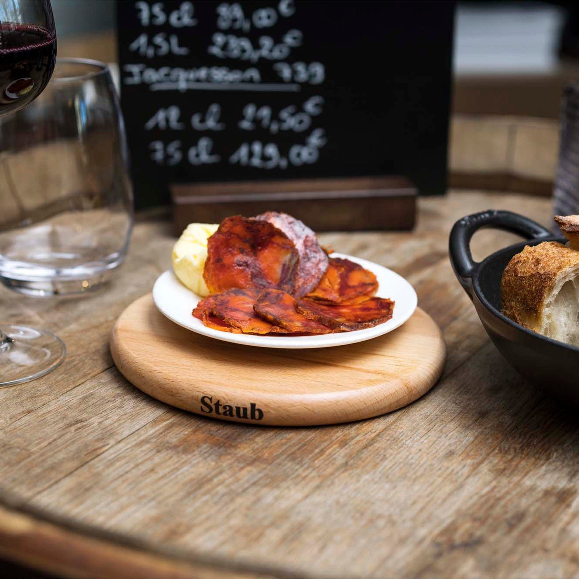 Staub 9-inch Round Magnetic Wood Trivet