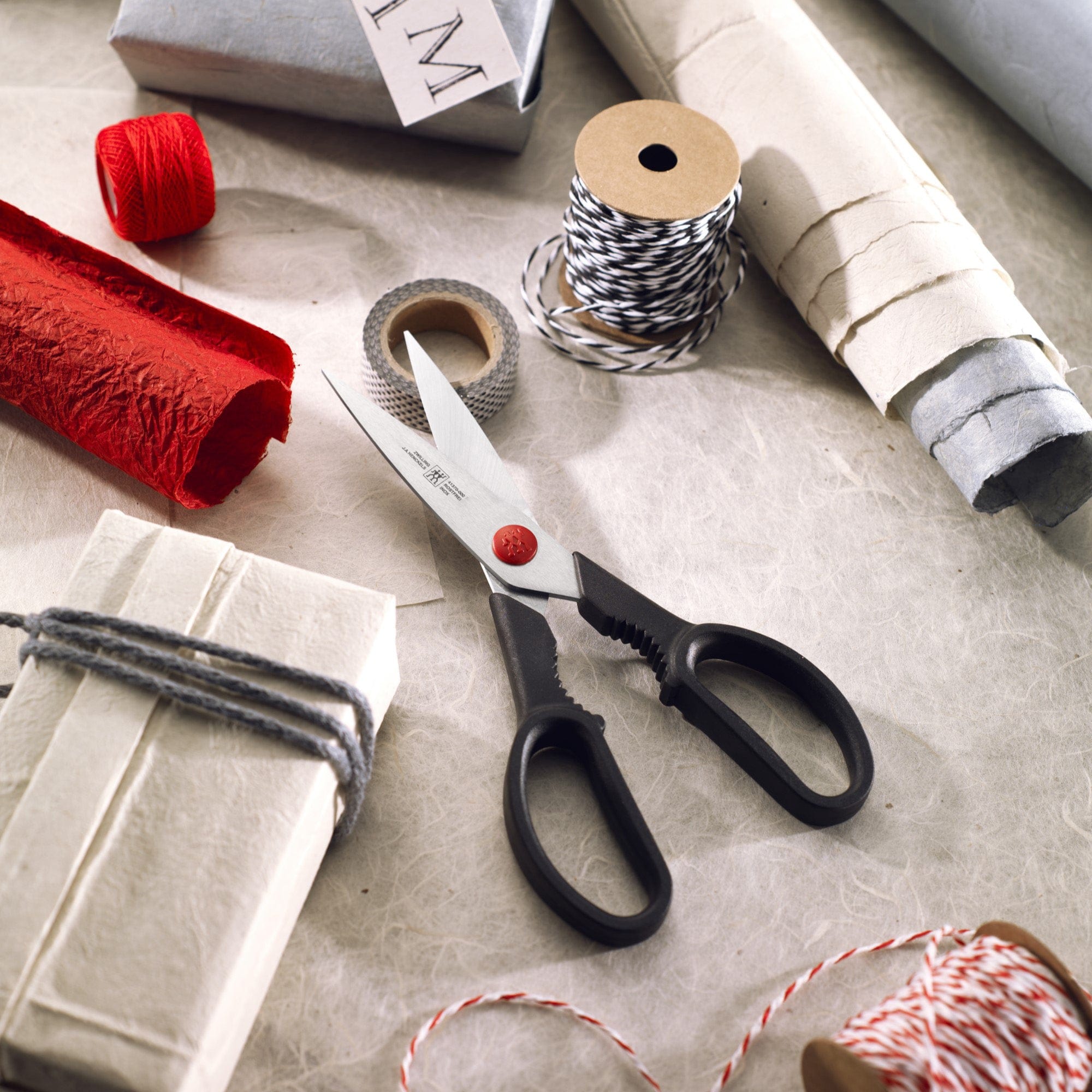 Zwilling Twin L 3.5-in Kitchen Shears, Multi-Purpose, Heavy Duty, Stainless Steel Blades, Black