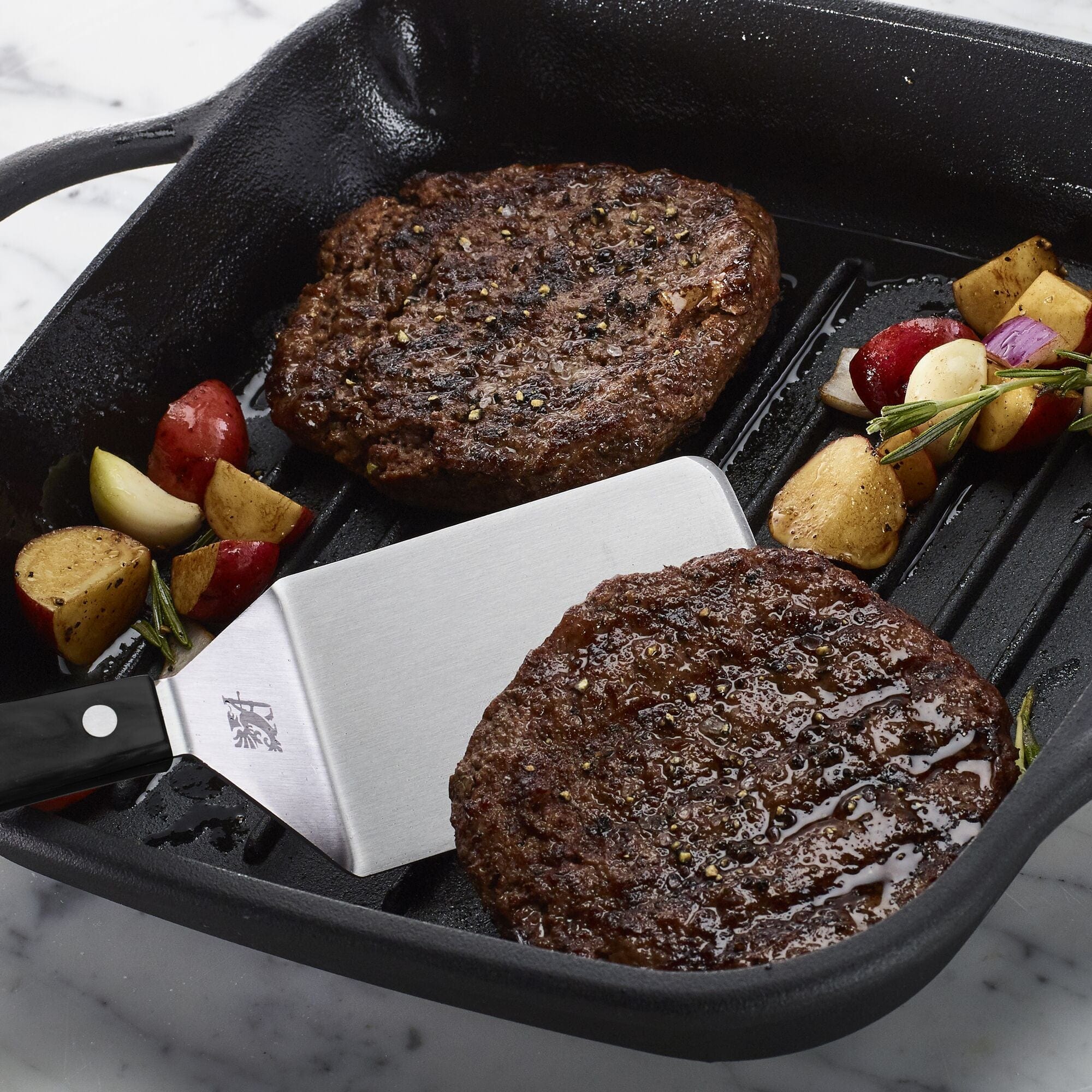 Sabatier Triple Rivet Stainless Steel Wide Turner, for griddle or grill, cooking or serving, 9.65-Inch, Black