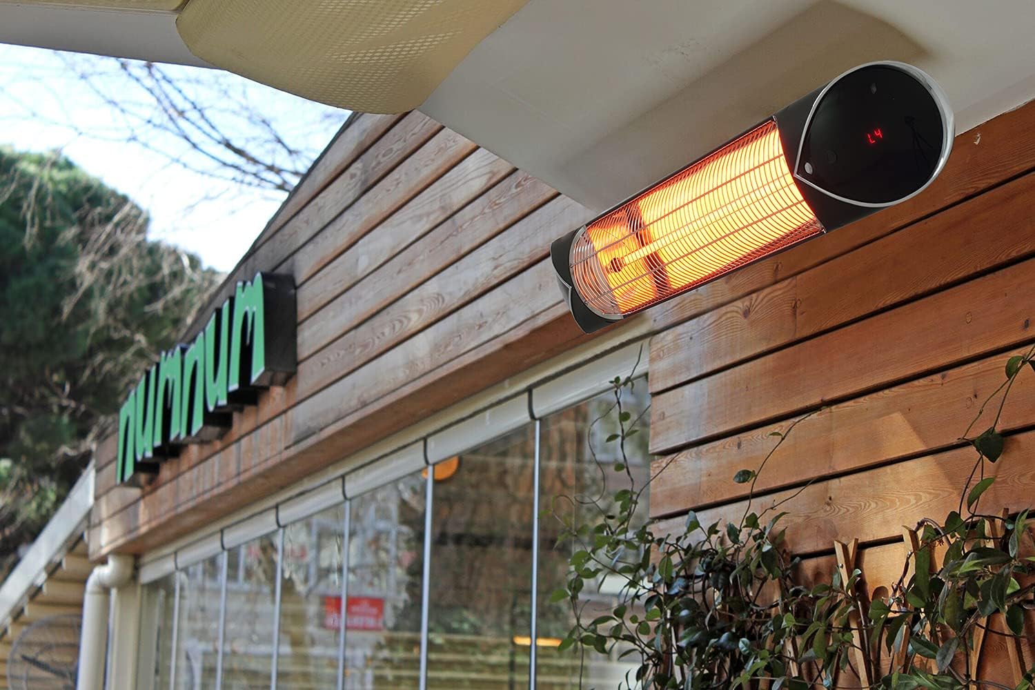 Briza Infrared Electric Heater, Indoor and Outdoor, 1500Watt, Black - Refurbished