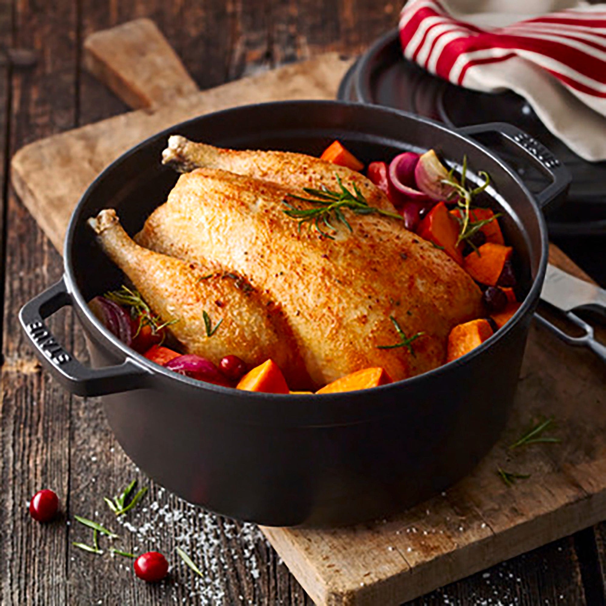 Staub Cast Iron 2.75-qt Round Cocotte, Dutch Oven - Matte Black