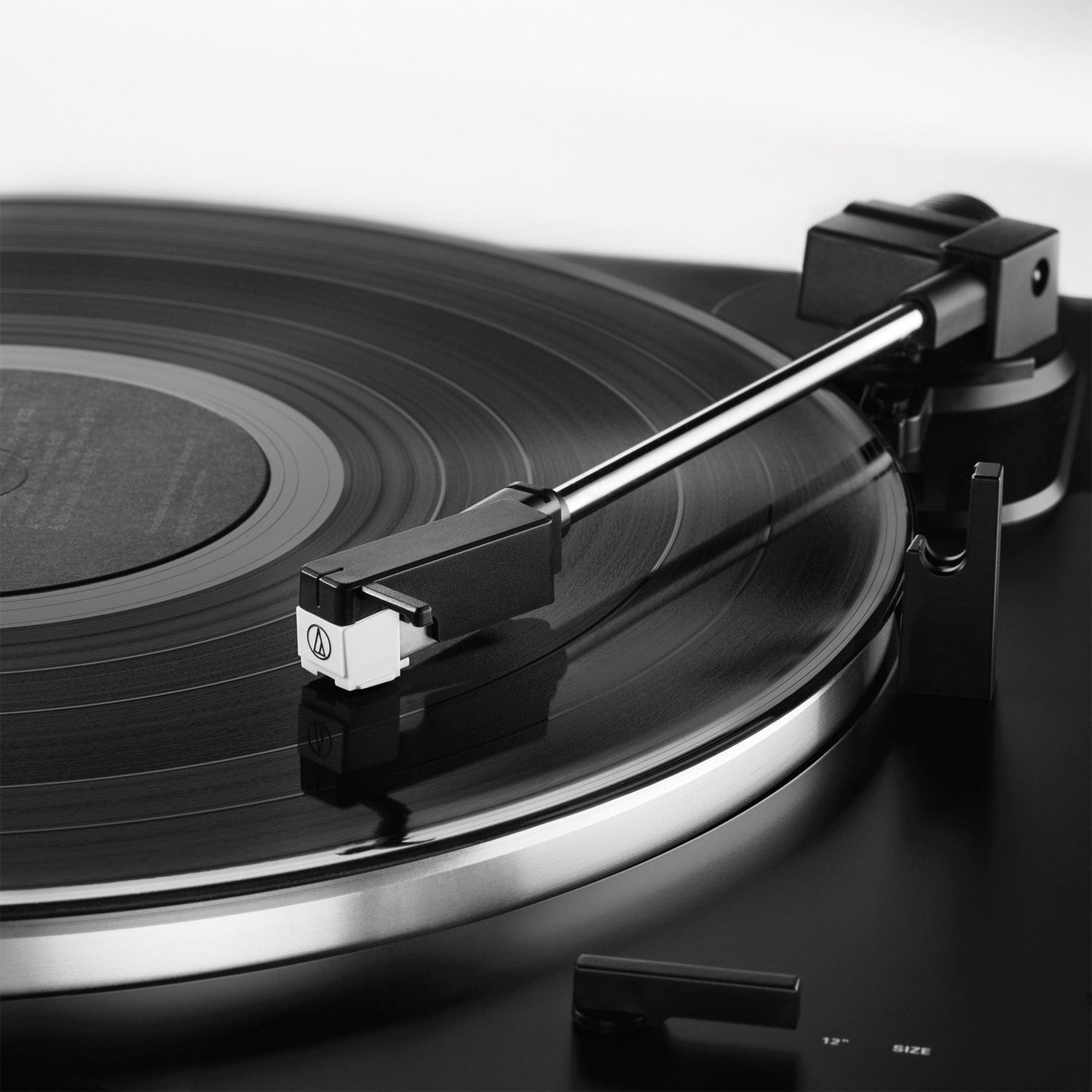 Audio-Technica 2-Speed Belt-Drive Fully Automatic Turntable with Bluetooth, 45 RPM Adapter, Switchable Phono Preamp, and RCA Out, AT-LP60XBT