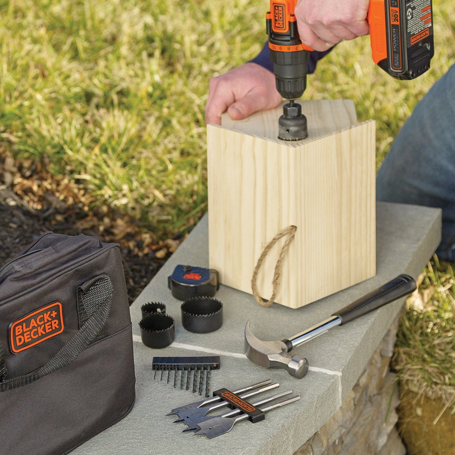 Black+Decker 20-Volt MAX* Lithium Drill/Driver & 68-Piece Project Kit