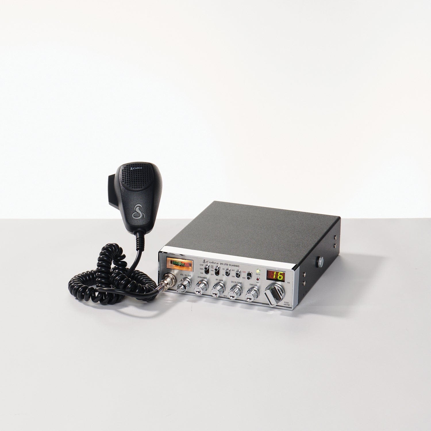 Cobra 40-Channel AM/FM CB Radio with Microphone, 29 LTD Classic, Black