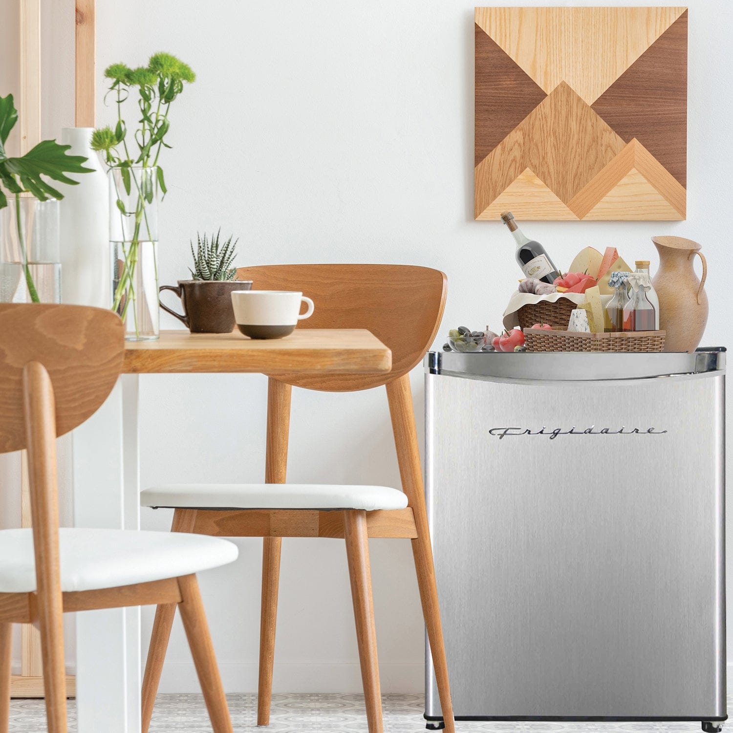 Frigidaire 1.6-Cu.-Ft. 50-Watt Platunum Stainless Steel Mini Fridge