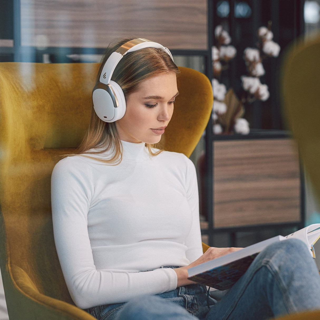 Edifier Bluetooth Over-Ear Hi-Res Audio Headphones with Microphone, Active Noise Cancelling, WH950NB, Ivory