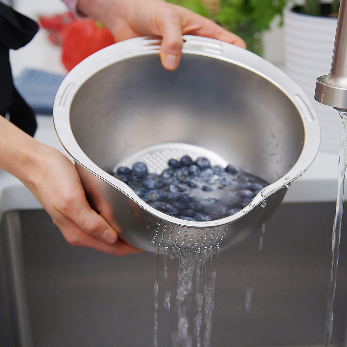 Joyce Chen 9.5-In. Rice Washer, Colander, and Strainer