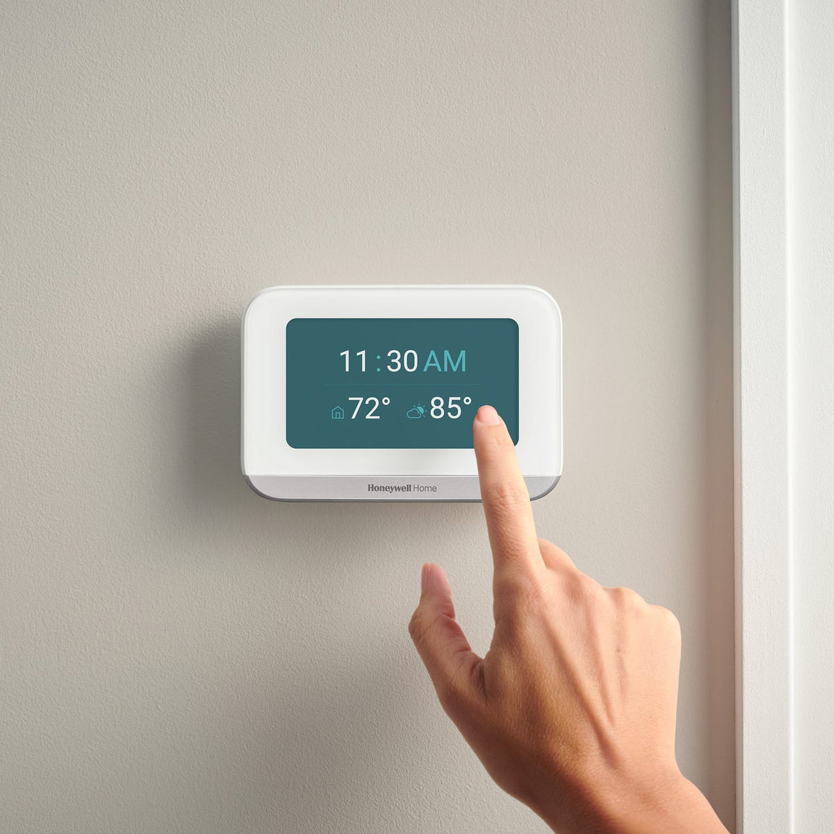 Honeywell Home X7S Smart Thermostat with Advanced Occupancy Sensing, Humidity Monitoring, and Customizable Touchscreen Display, White