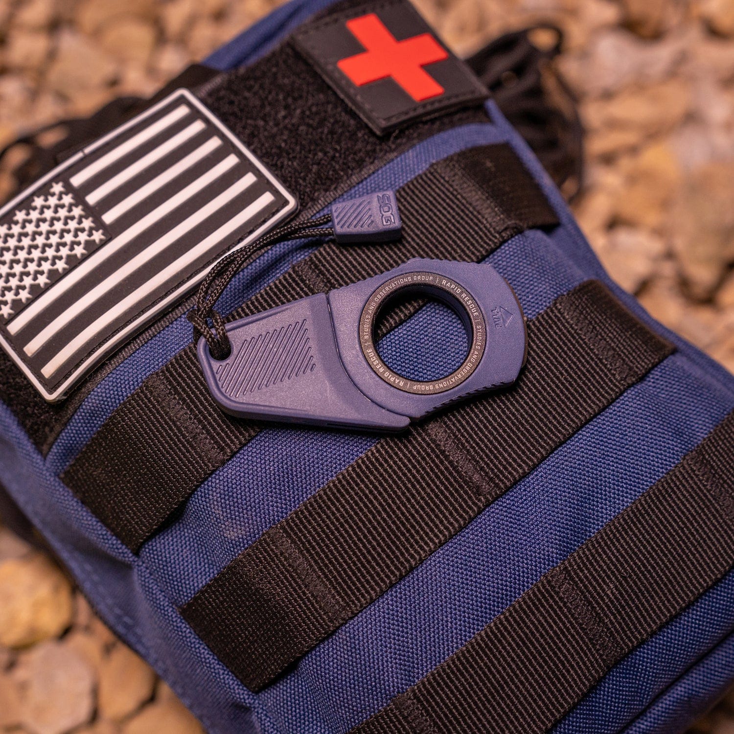 SOG Rapid Rescue Pocket Seatbelt Cutter and Glass Breaker with Removable Sheath, Midnight Blue