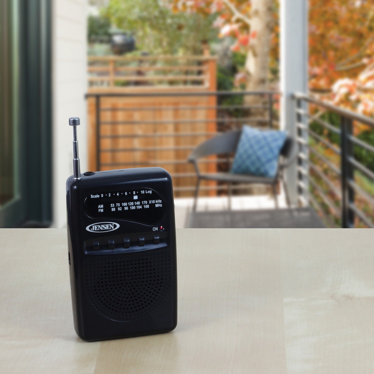 Jensen MR80 AM/FM Portable Pocket Radio
