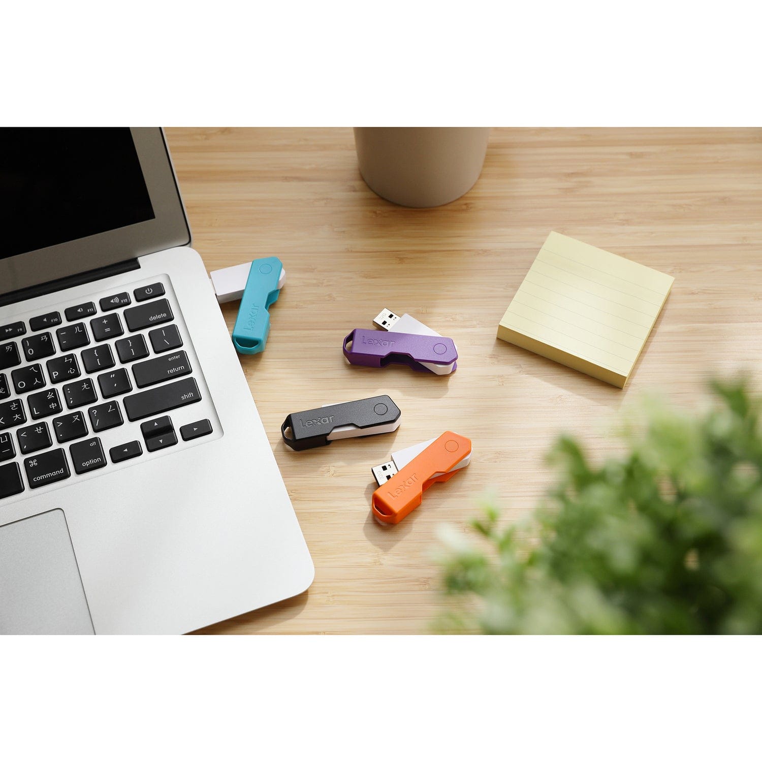 Lexar JumpDrive TwistTurn2 USB 2.0 Flash Drive, 32 GB