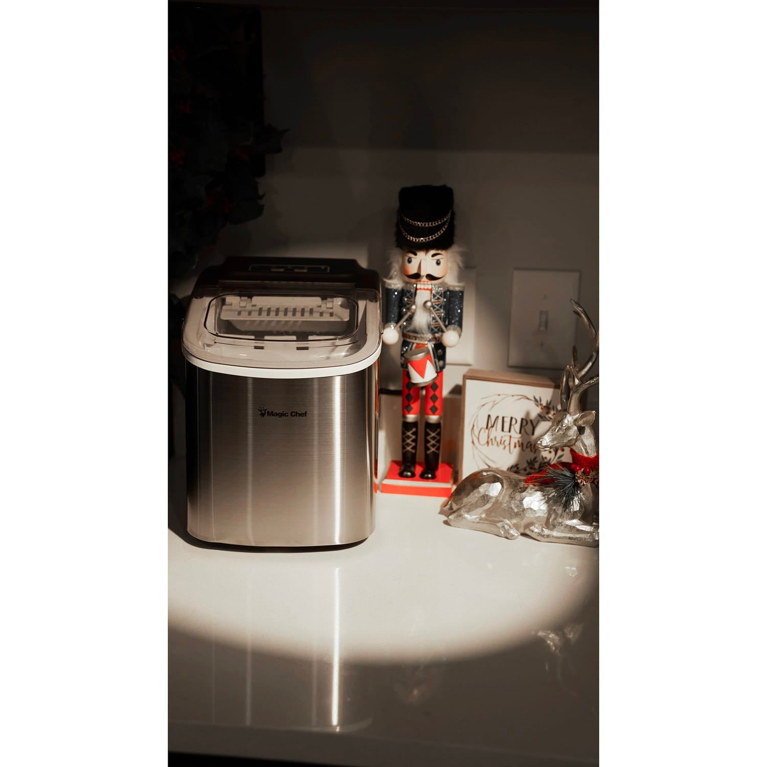 Magic Chef Portable Countertop Ice Maker, 27 Lbs. per Day, Stainless Steel