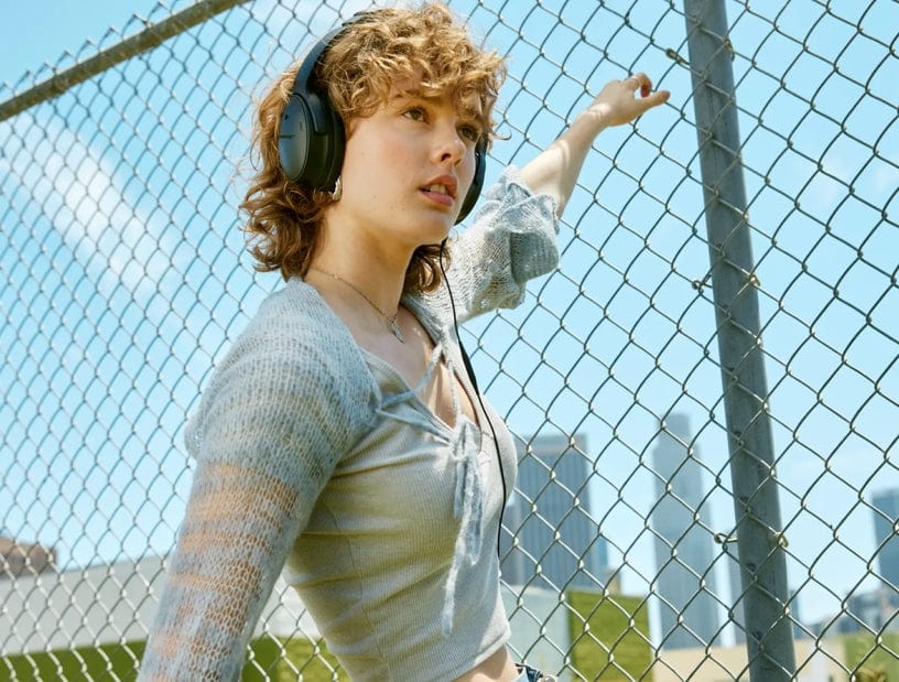 Bose QuietComfort Over-Ear Bluetooth Noise Cancelling Headphones, Black - Certified Refurbished