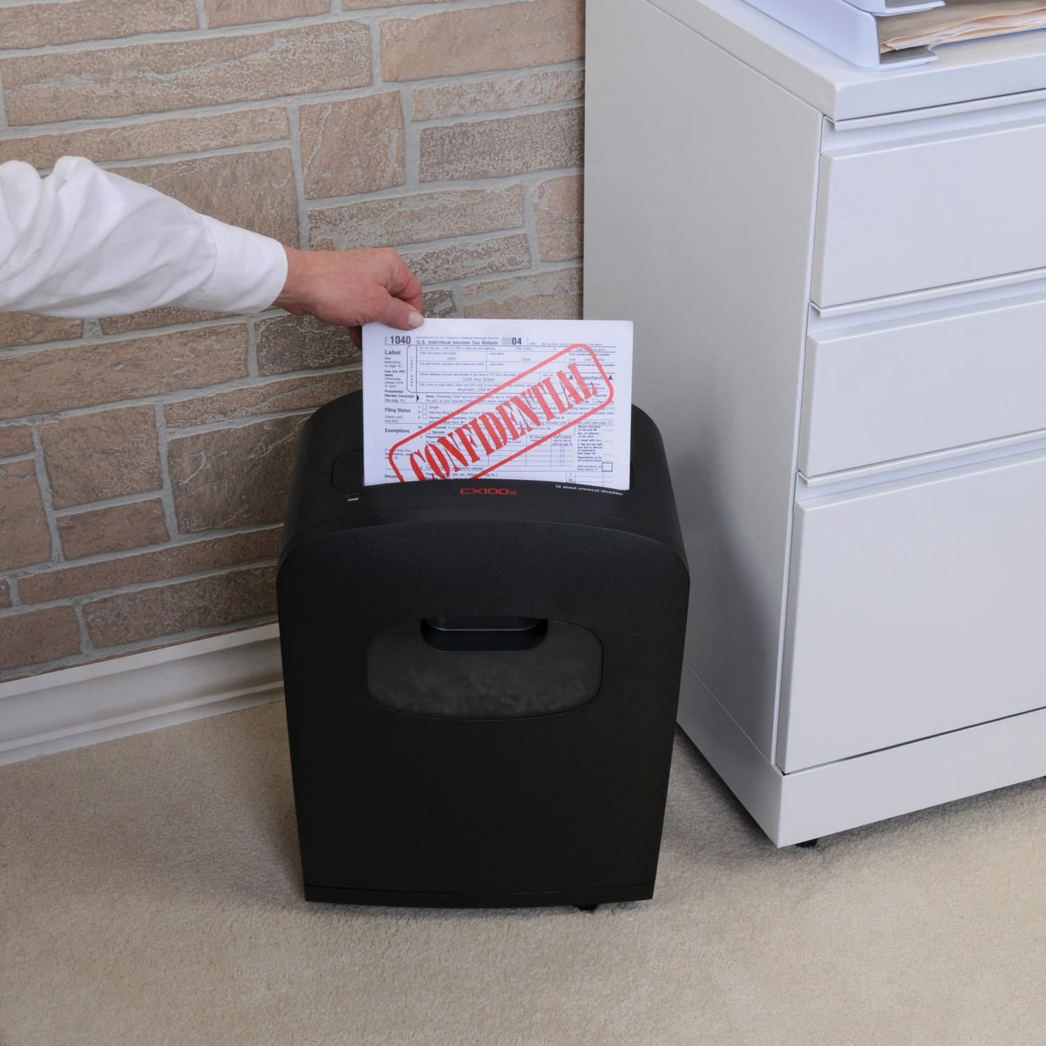 Royal CX100x 10-Sheet Crosscut Shredder with Basket