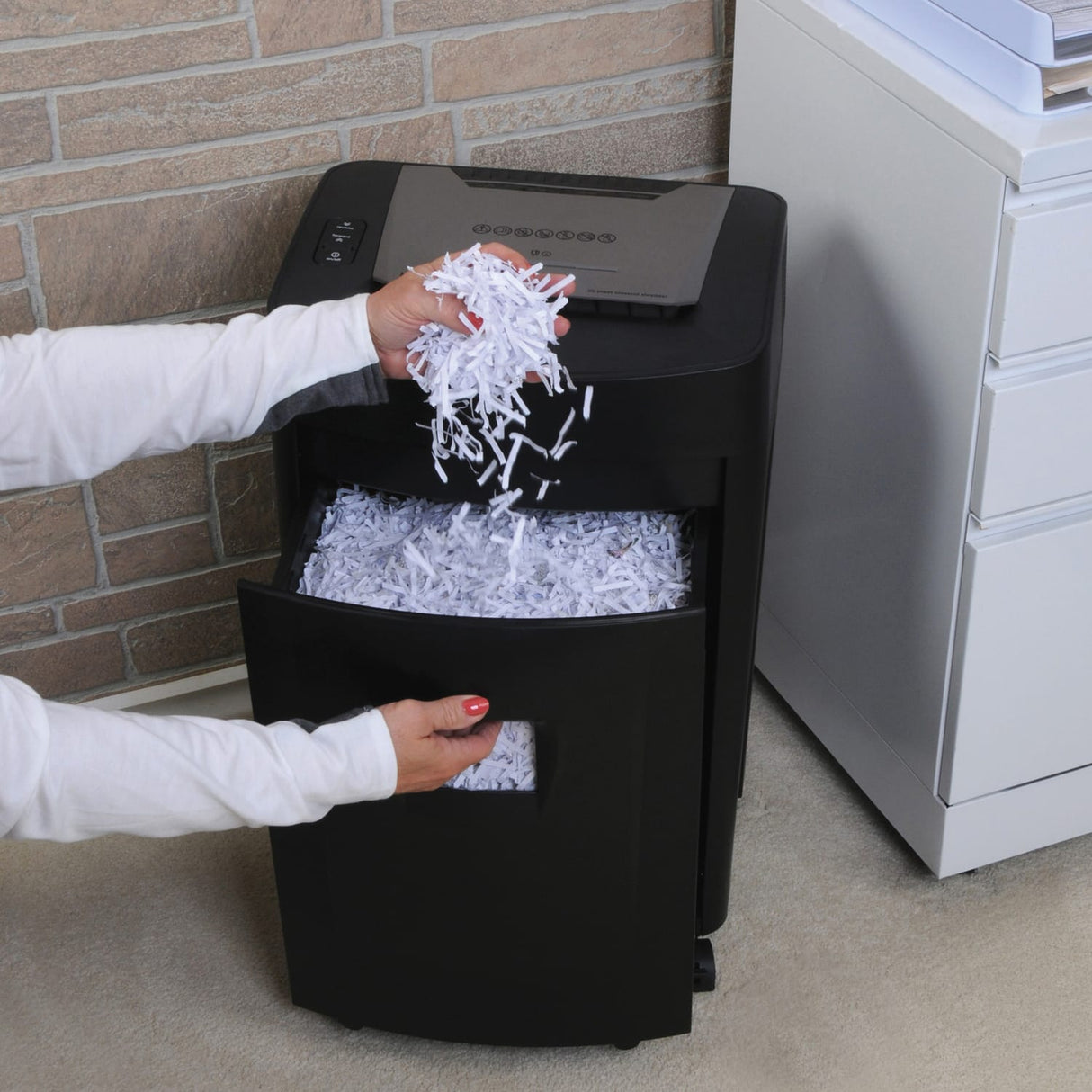 Royal 260MX 20-Sheet Crosscut Paper Shredder with Basket