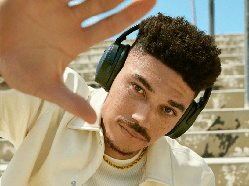 Bose QuietComfort Over-Ear Bluetooth Noise Cancelling Headphones, Black - Certified Refurbished