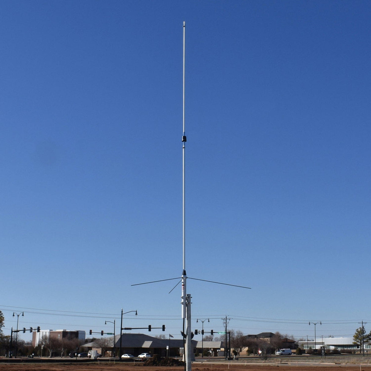 Tram 200-Watt 136 MHz to 174 MHz 6-dBd-Gain Aluminum Base Antenna with 50-Ohm UHF SO-239 Connector, 10 Feet