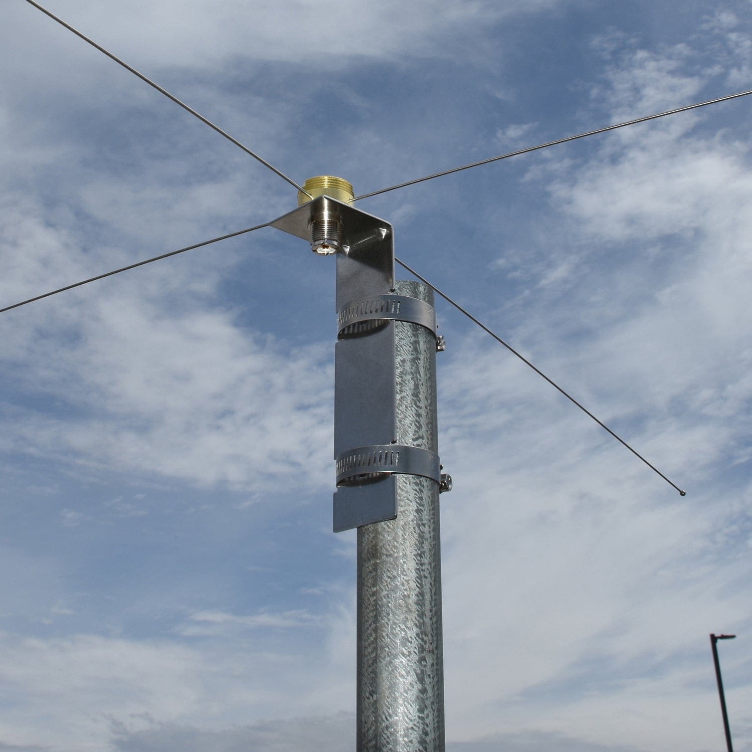 Tram NMO Mount to UHF-Female Connector Ground Plane Kit