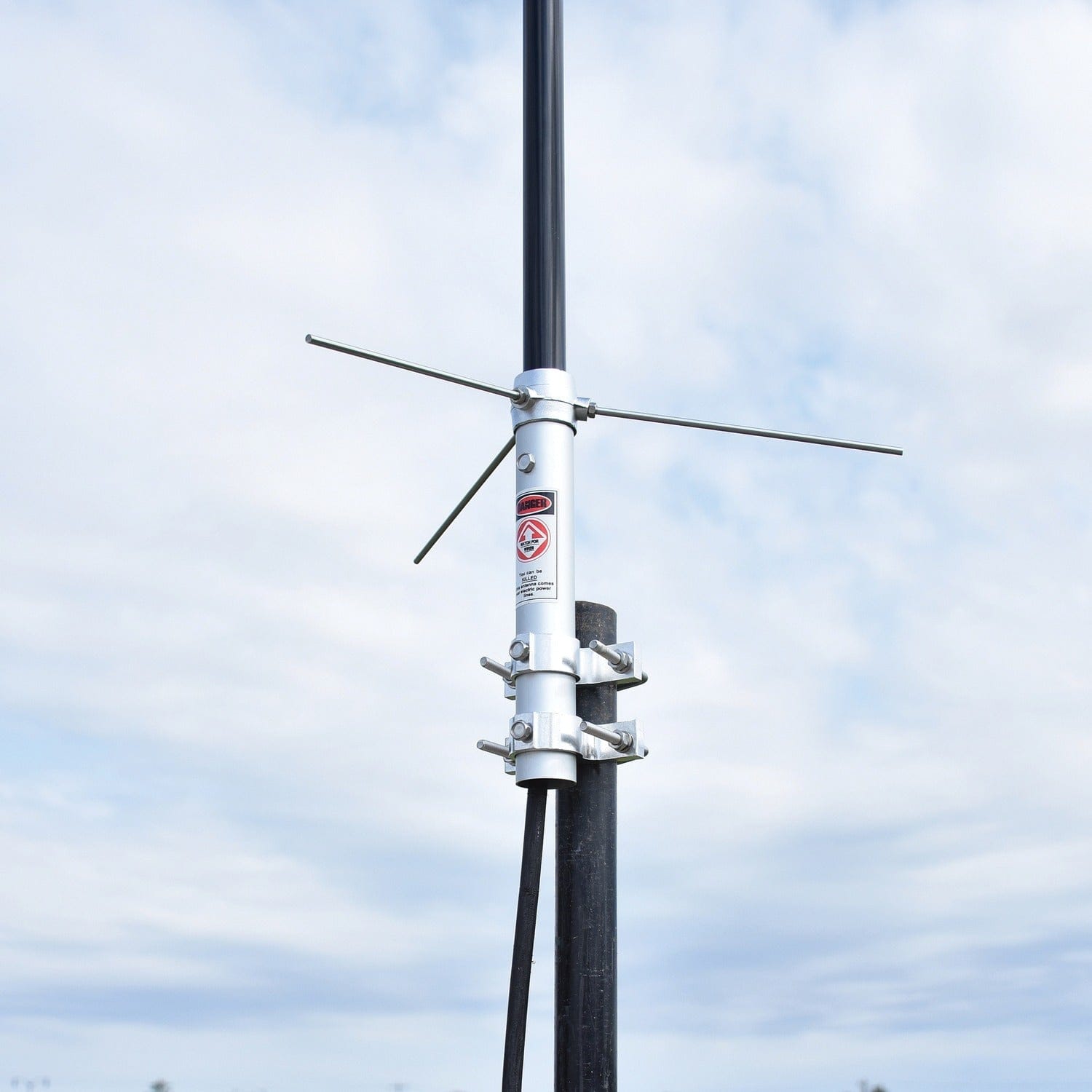 Tram 200-Watt Pretuned 400 MHz to 495 MHz UHF Fiberglass Base Antenna with 50-Ohm UHF SO-239 Connector, 39 In. Tall, Black