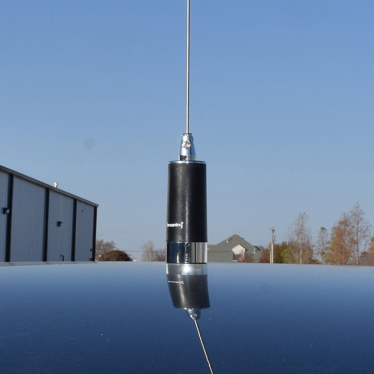 Browning 200-Watt Low-Band 26.5 MHz to 30 MHz Unity-Gain UHF Antenna with NMO Mounting, Silver Base
