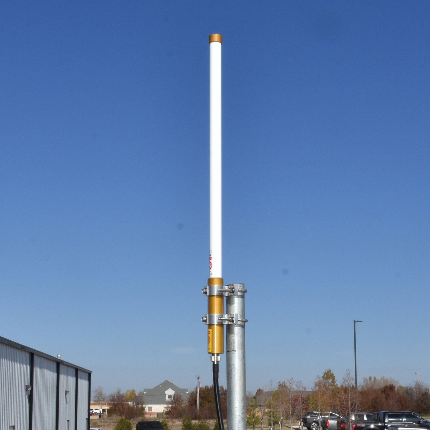 Browning 450-MHz to 470-MHz Pretuned Land Mobile Fiberglass Omni Base Antenna, BR-6140