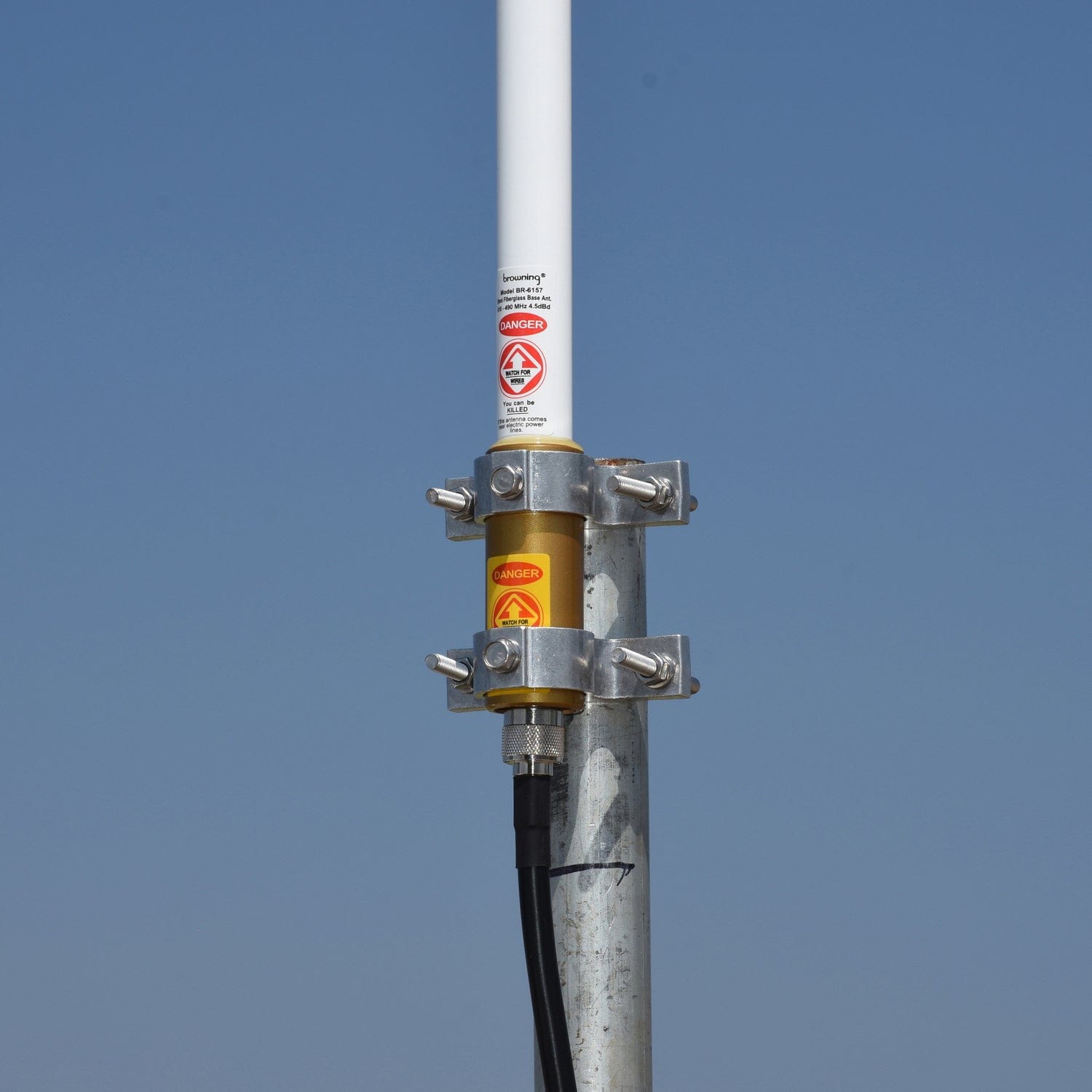 Browning 150W Pretuned Wide-Band 410 MHz to 490 MHz 4.5-dBd-Gain Fiberglass Omni Base with N-Female Connector, Mounting Bracket, and Hardware, BR6157