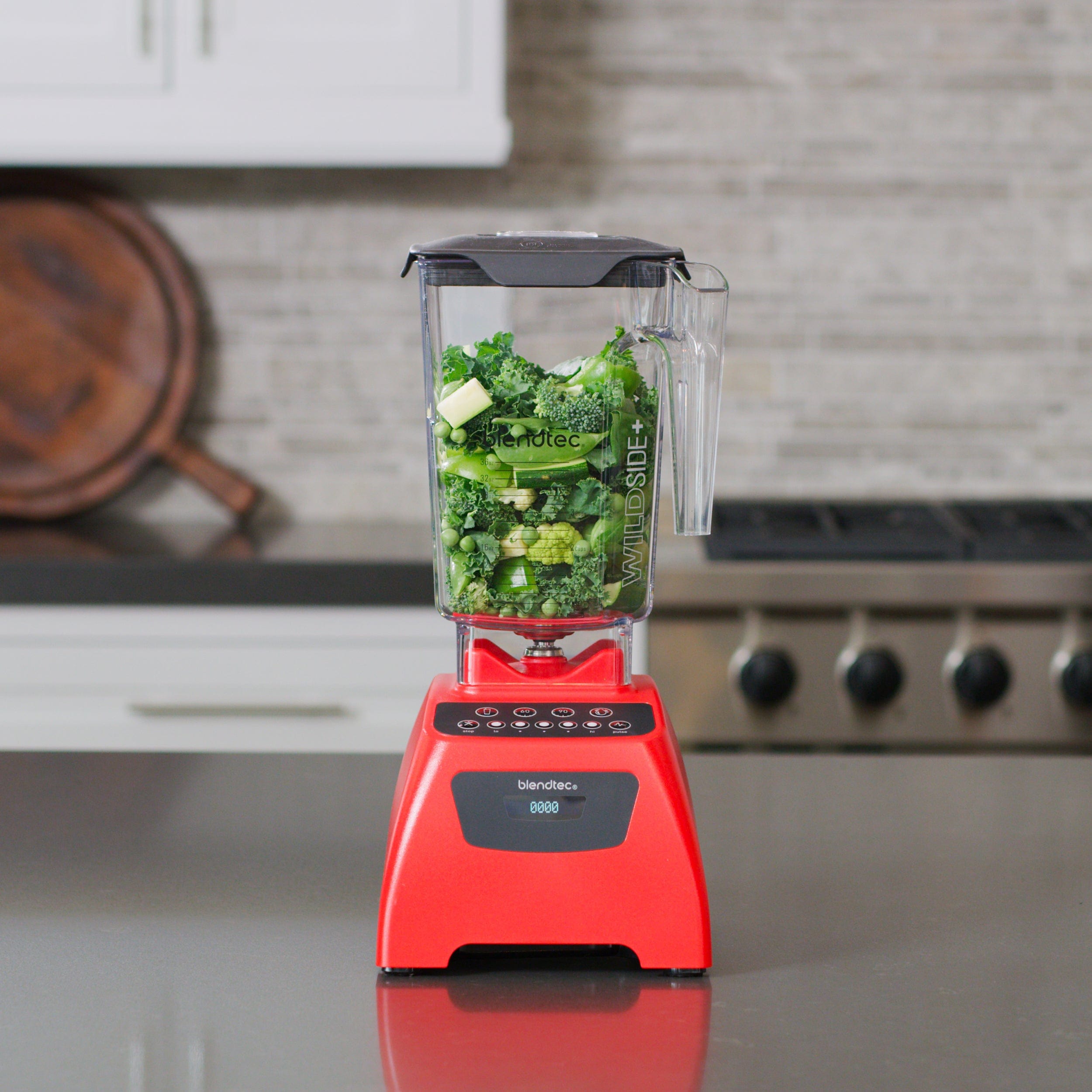 Blendtec Classic 575 Blender, WildSide+ Jar, 5 Speeds, Poppy Red