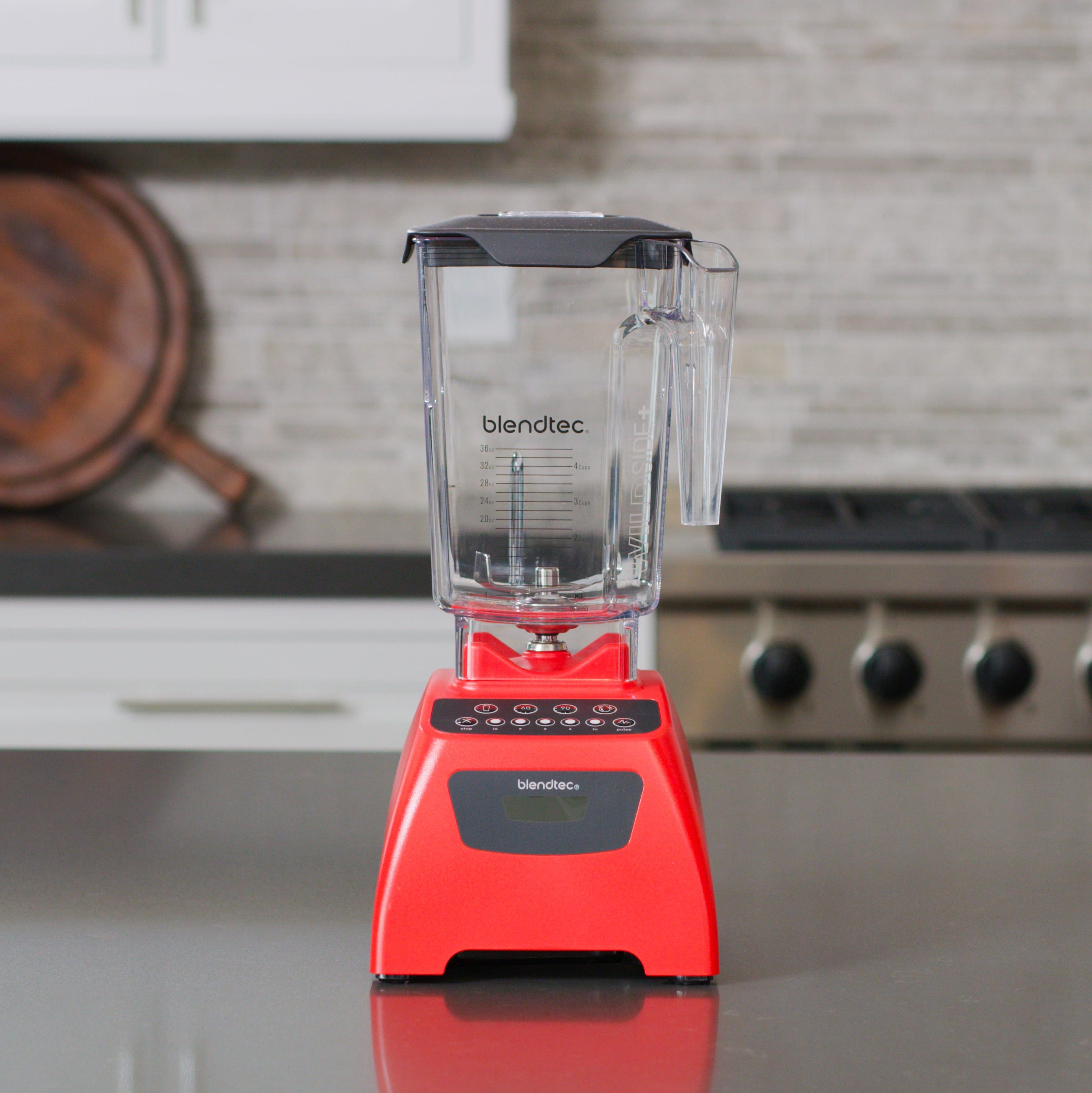 Blendtec Classic 575 Blender, WildSide+ Jar, 5 Speeds, Poppy Red