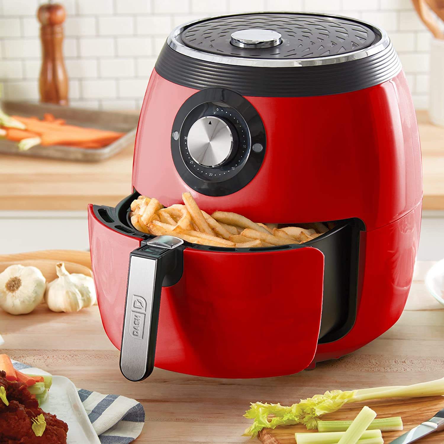 Dash Deluxe Air Fryer 6QT. Red - Certified Refurbished