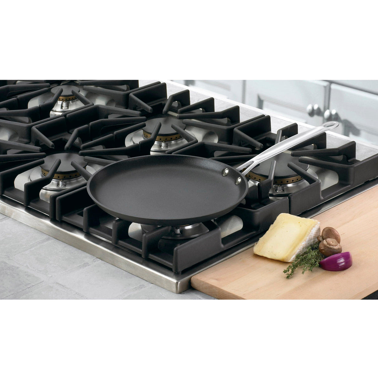 Cuisinart Chef's Classic™ Nonstick Hard Anodized 10" Crêpe Pan, Black