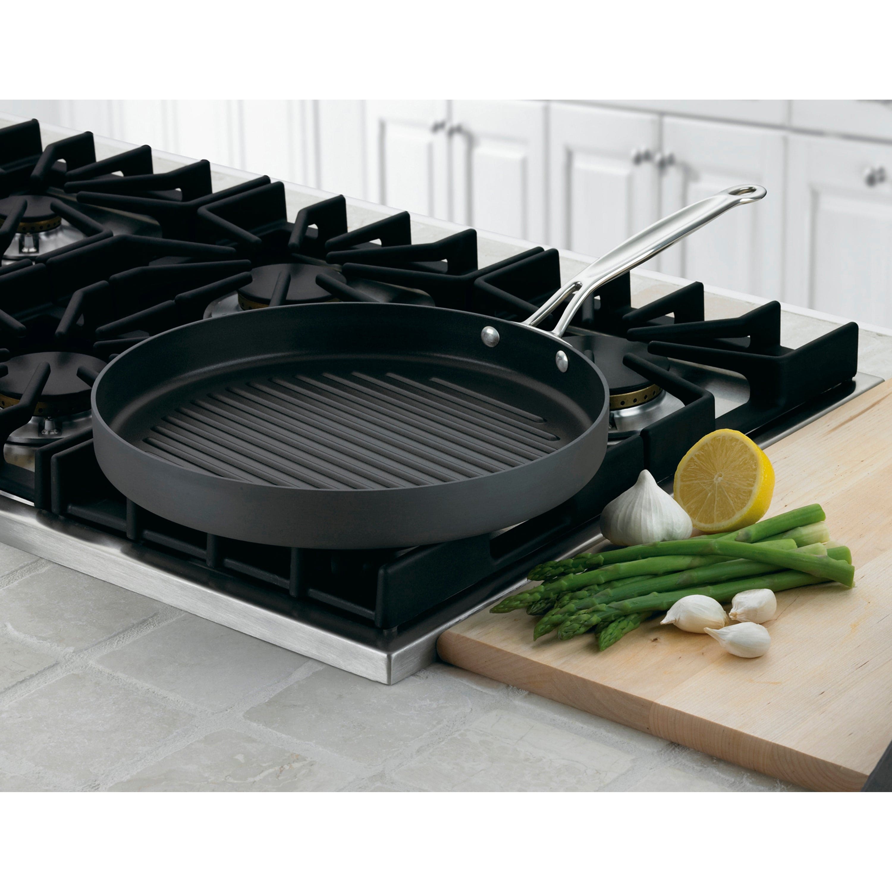 Cuisinart Chef's Classic™ Nonstick Hard Anodized 12" Round Grill Pan, Black
