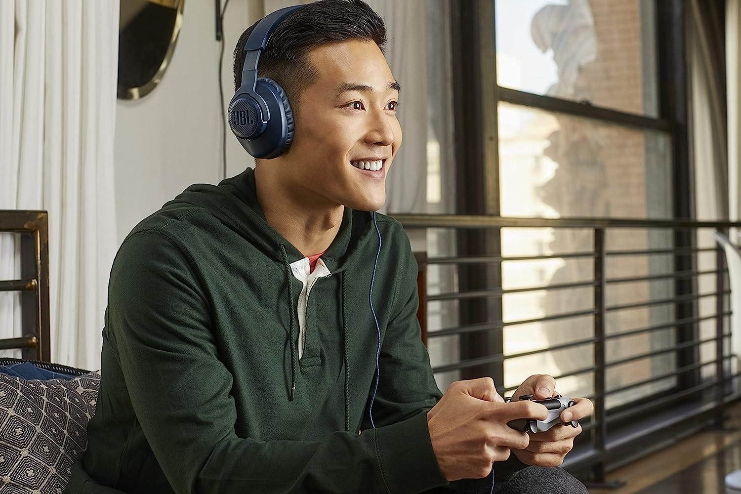 JBL Quantum 100 Wired Over-Ear Gaming Headset Blue