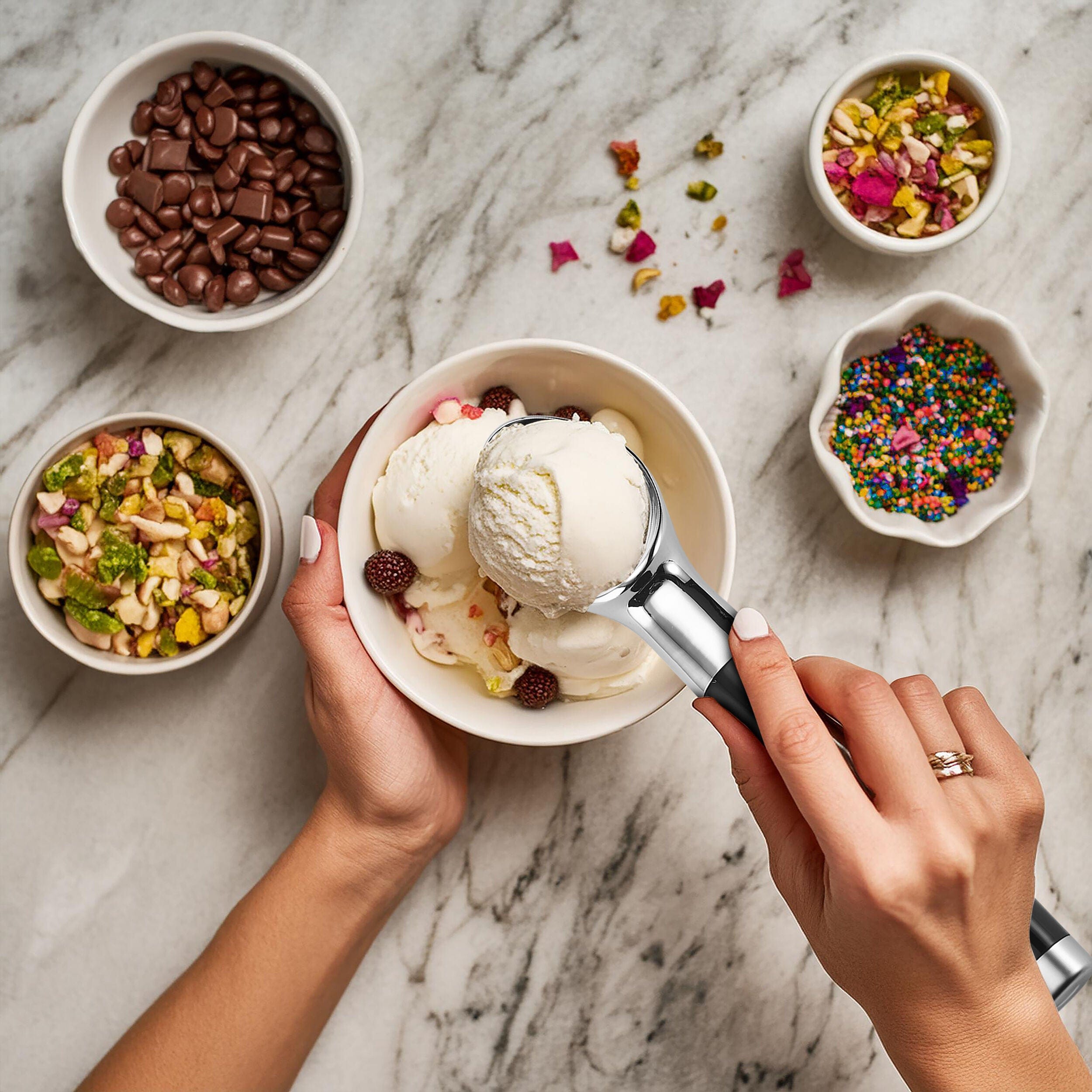 KitchenAid Classic Ice Cream Scoop, 8.6 inches, Black