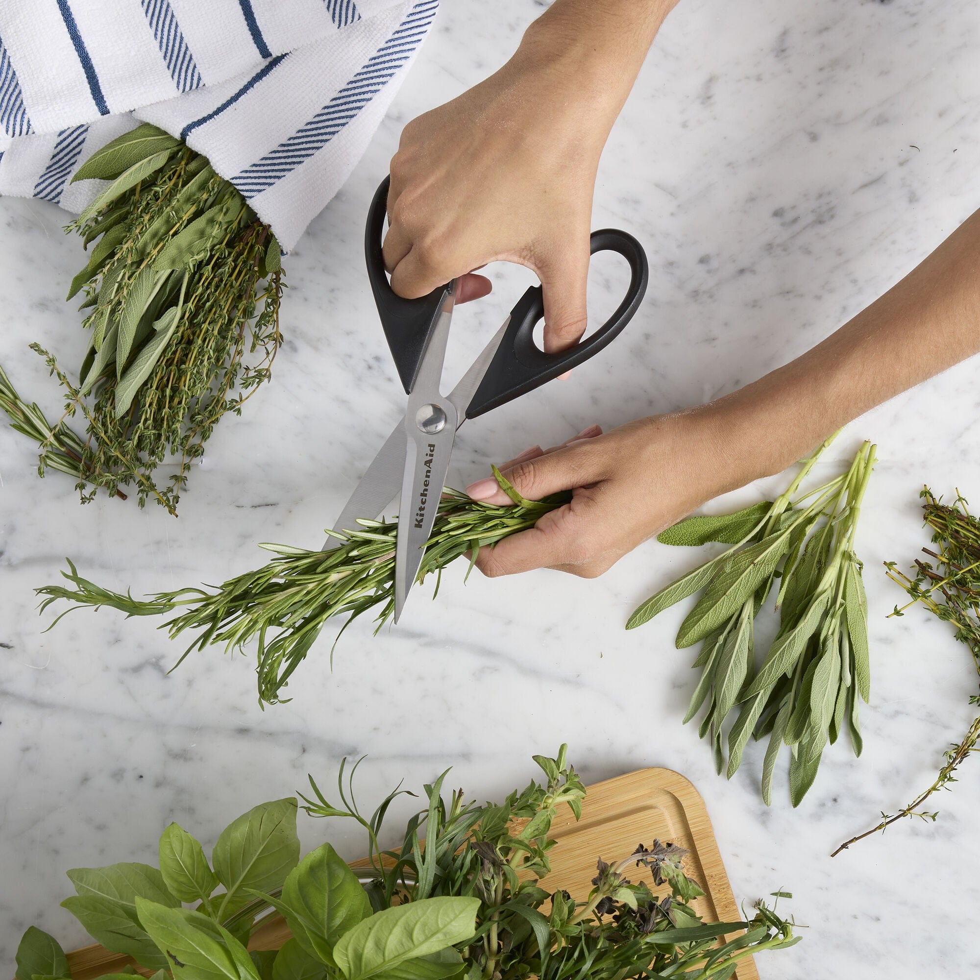 KitchenAid All Purpose Kitchen Shears with Protective Sheath for Everyday use, Dishwasher Safe Stainless Steel Scissors with Comfort Grip, 8.72-Inch, Black