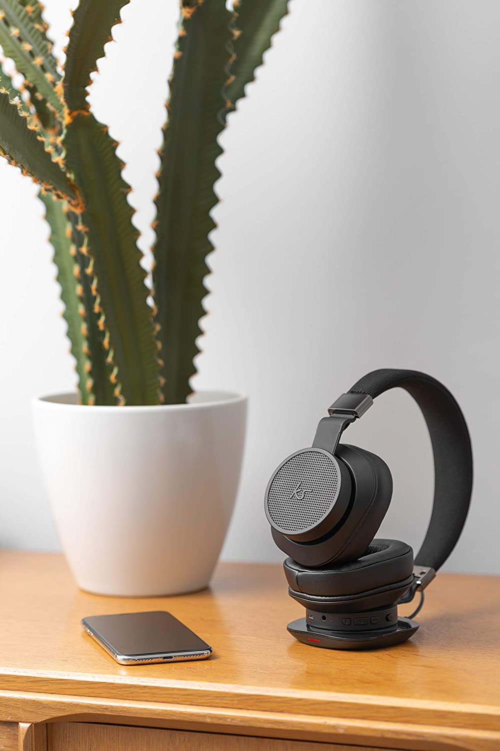 KitSound District Wireless Bluetooth Over Ear Wireless Qi Ch Active Noise Cancelling Headphones, Black