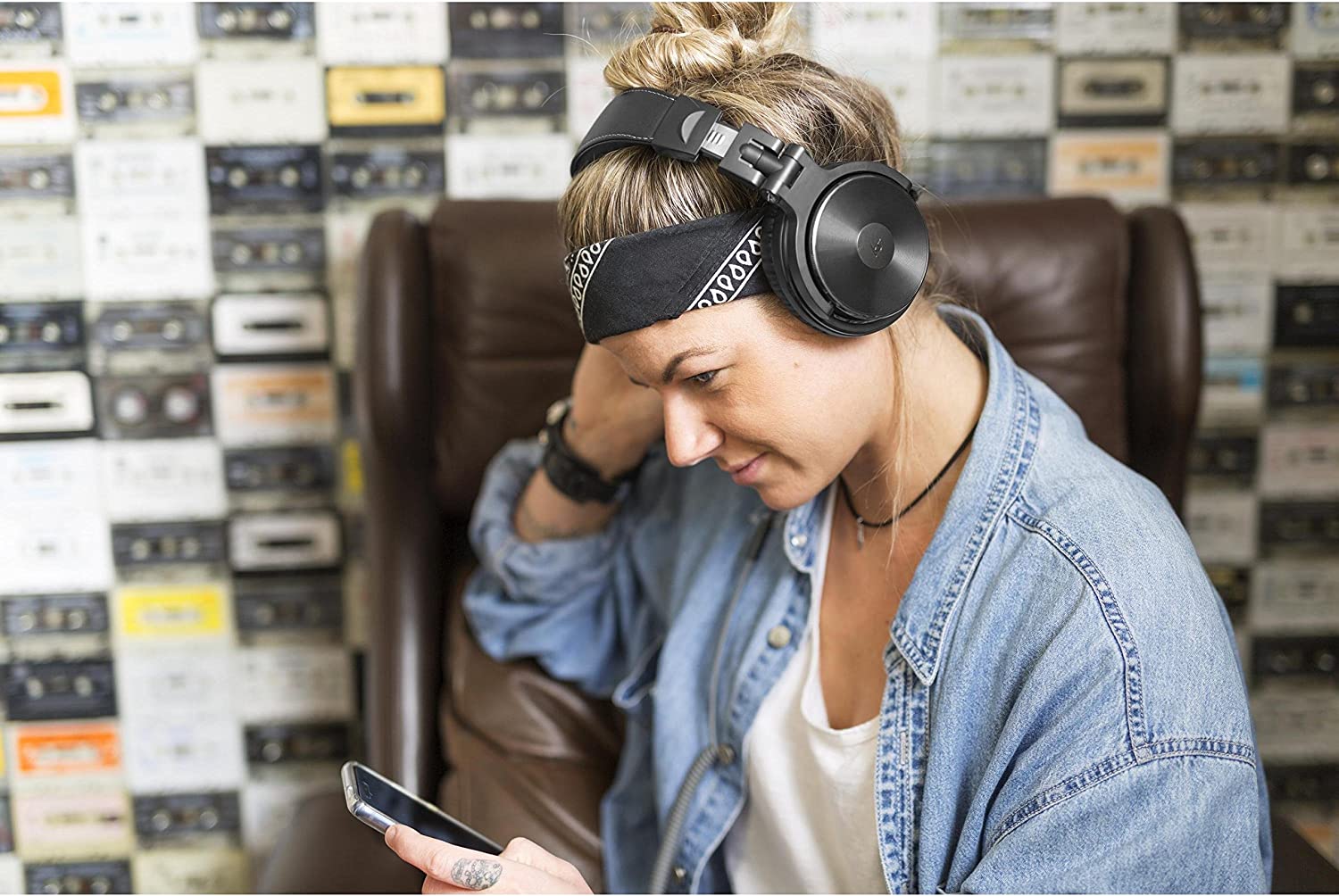 KitSound Kitsound KSDJ Dj Over-Ear Headphones Compatible with Smartphones, Tablets and MP3 Devices, Black